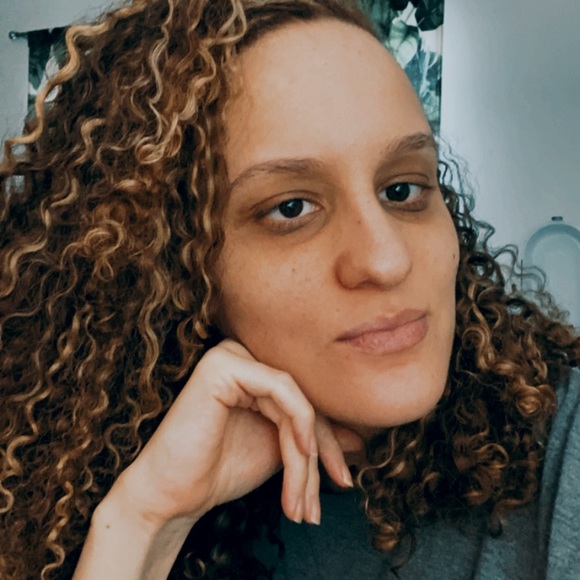 Meet your Posher, Carmela - Picture 2 of 2